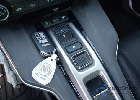 2020 Honda Clarity Plug-In Hybrid Touring z USA, uszkodzony, nr VIN JHMZC5F33LC001657